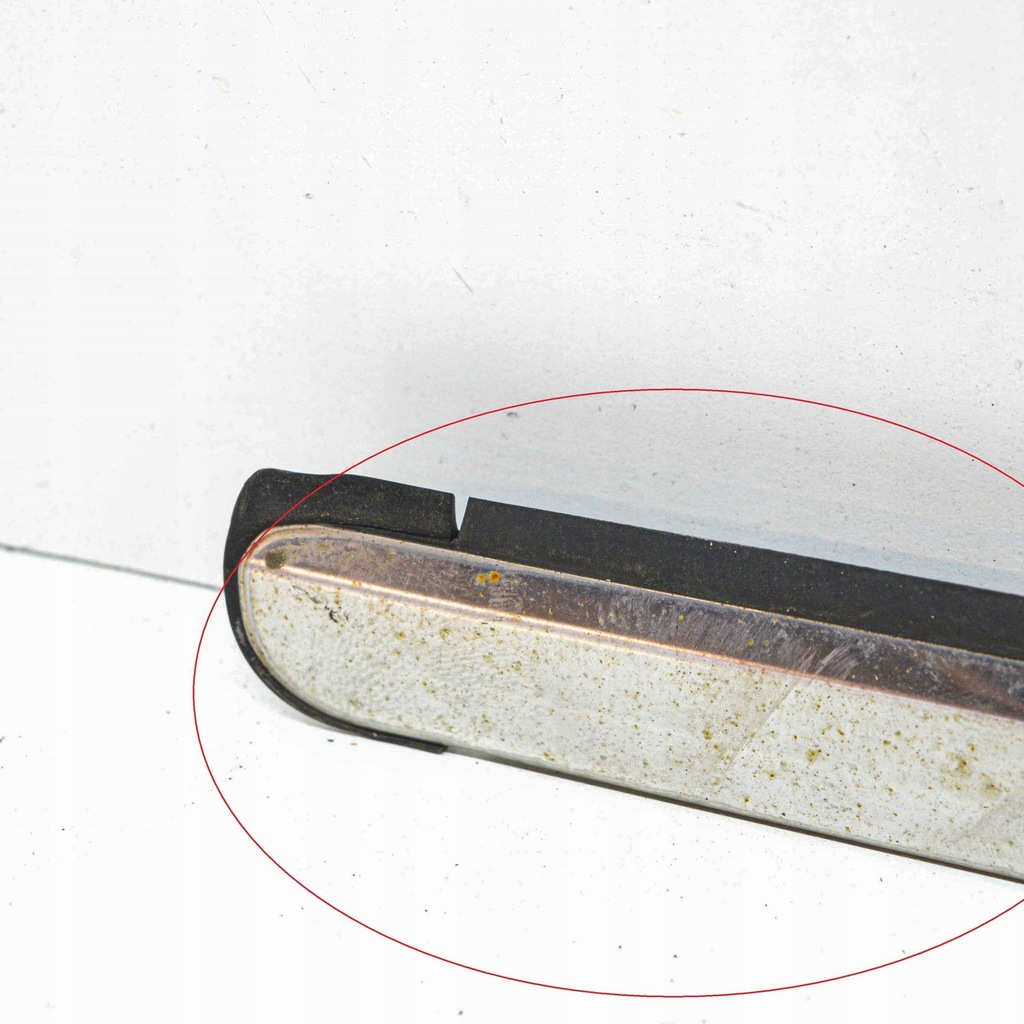 фото №8, Chrysler 300 - 300c 2004 молдинг / прокладка стекло дверь задних