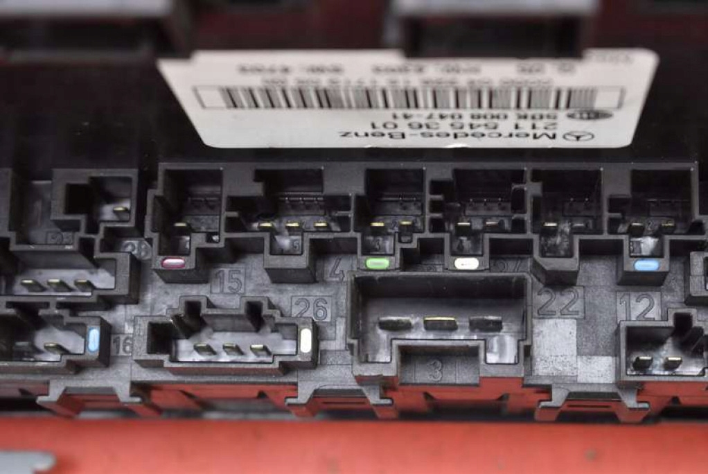 фото №9, Модуль комфорта 2115453601 mercedes cls c219 w219 3.5 v6 272 km 04-08