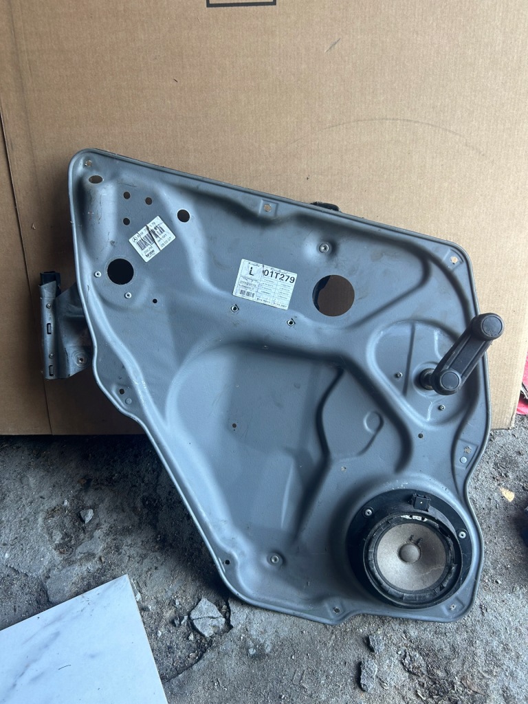 Купити Підйомник задній задній лівий mercedes w245 механічний a1697300579