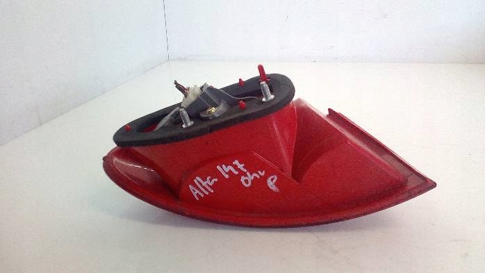 фото №6, Лампа правая лампа задняя alfa romeo 147 2004r.