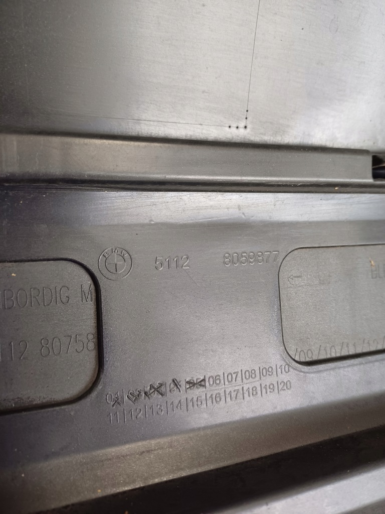 Бампер задний задний  bmw x1 f48 m-pakiet 4pdc 4парктроники Оригинал