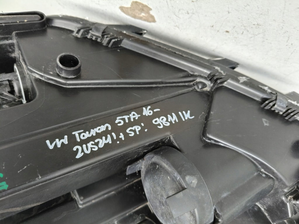 фото №9, Лампа права фара vw touran 5ta 16-