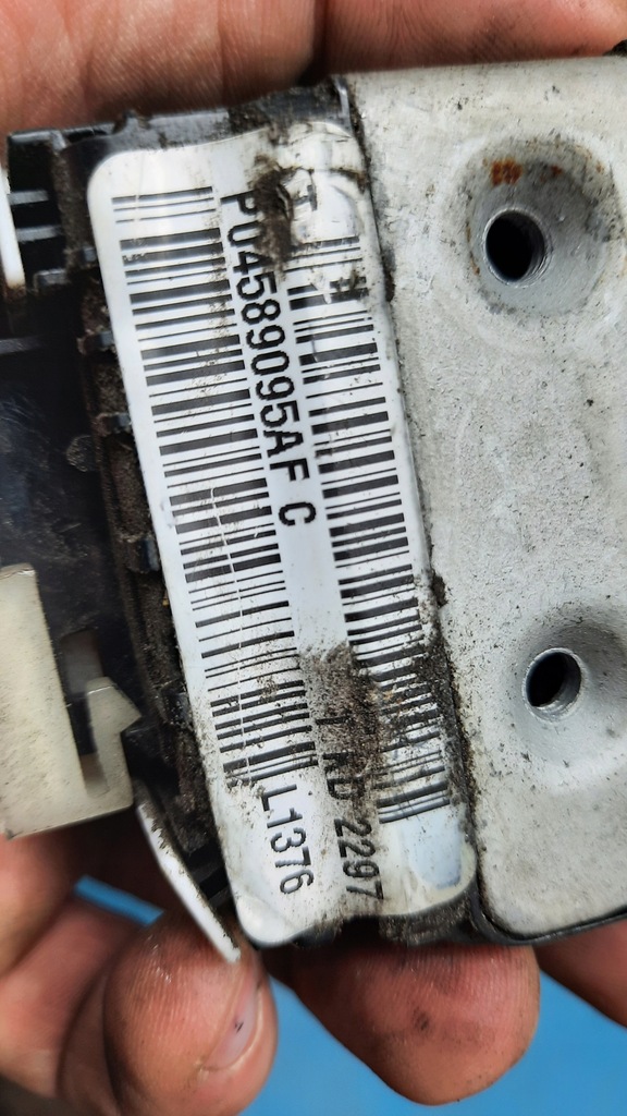 фото №4, Замок дверь левый перед jeep patriot 06-17r 8 pin