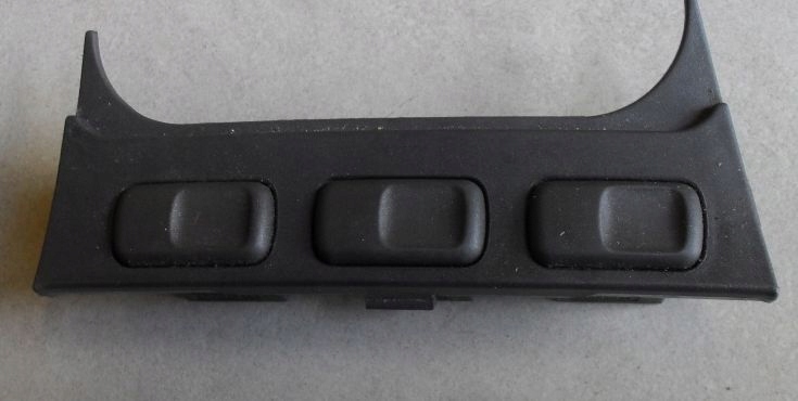 фото №1, Volvo v40 1.8 2000 рамка заглушка