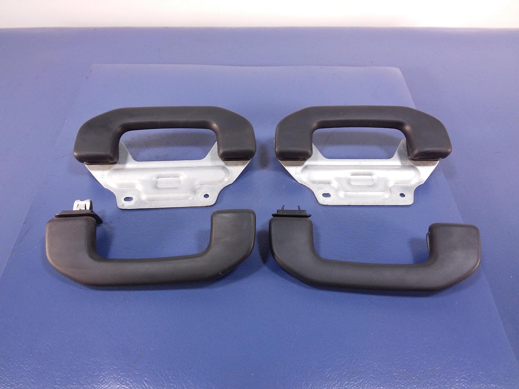 фото №1, Mercedes cla w117 ручки крепления потолочный