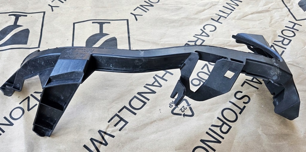 фото №7, Направляющая - кронштейн лампы - правый - subaru xv - impreza - crosstrek - 12-17