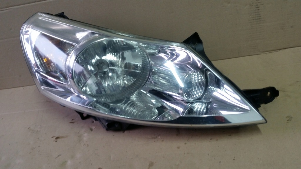 Scudo jumpy expert 06-16 rok правая лампа перед Доставка