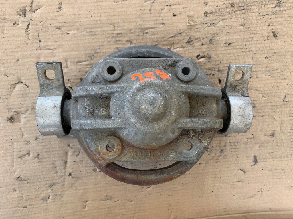 фото №1, Кронштейн амортизатора задня audi q7 4l 7l0512345