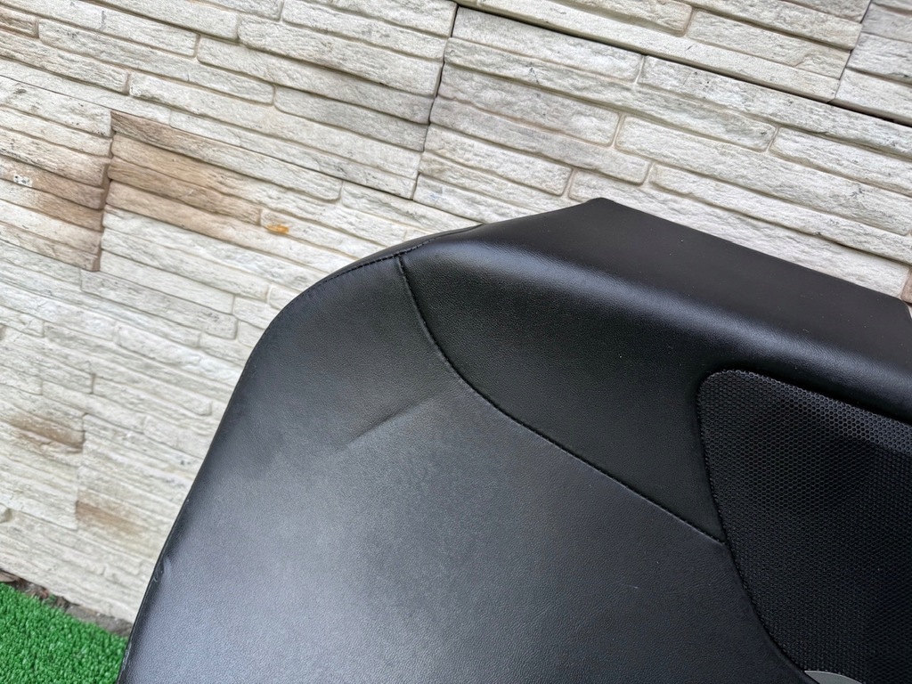 фото №7, Обивка дверь bmw i8