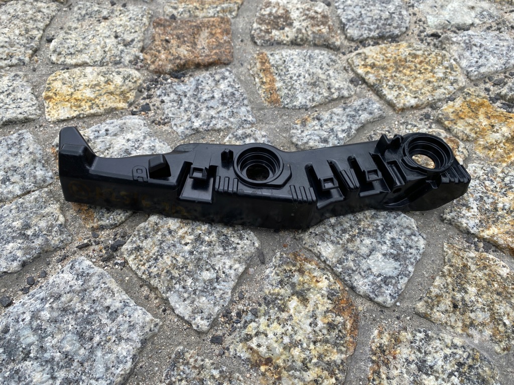 Audi e-tron 4ke напрямна бампера правий перед 4ke807284 оригінал новий Доставка