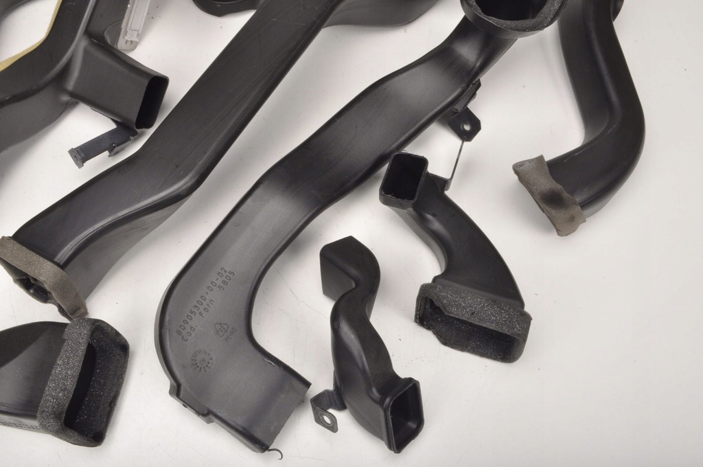 фото №4, Ferrari california f148 труба отопителя салона