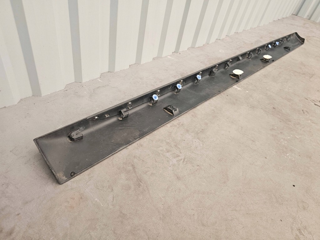 фото №8, Peugeot 3008 i 2009- 96857830xt молдинг порог накладка правая хром