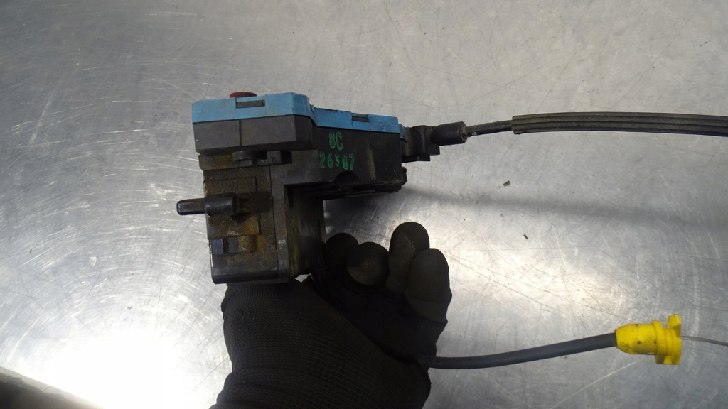 фото №8, Замок правый задняя дверь peugeot 207 1.6vti sw