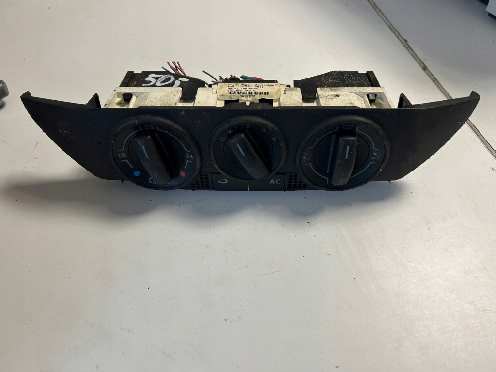 фото №2, Панель обдув vw polo 9n 2004 r 6q0820045e