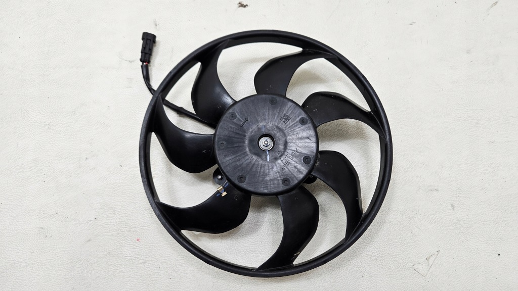 Купити Вентилятор радіатора dacia spring ev електрик 214810527r