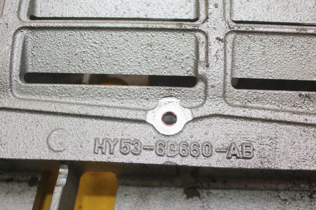 фото №10, Вкладыш картера масляный aston martin 5.2 b v12 tvin turbo hy53-6686-ab db11