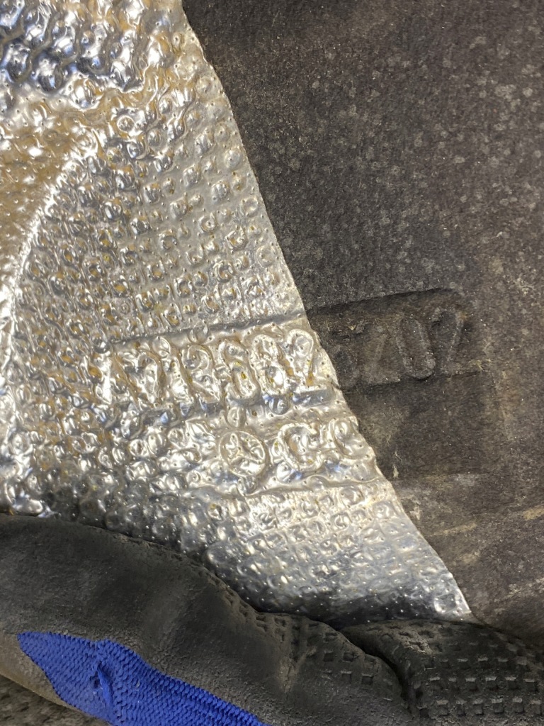 фото №6, Шумоизоляция туннель среднего mercedes w257