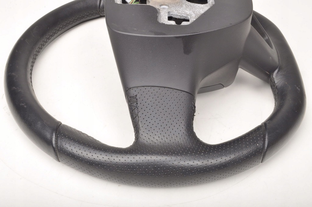 фото №12, Ford focus mk3 lift повітропровід шкіряний