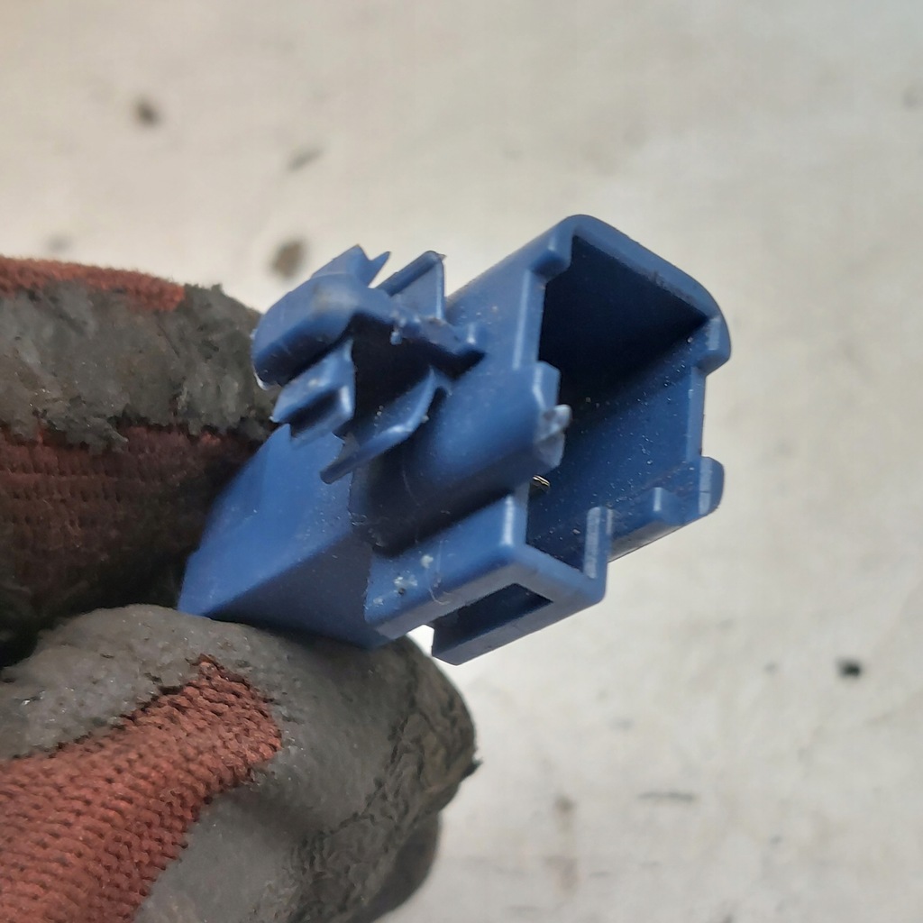 фото №6, Toyota prius ii 2 замок кришки багажника