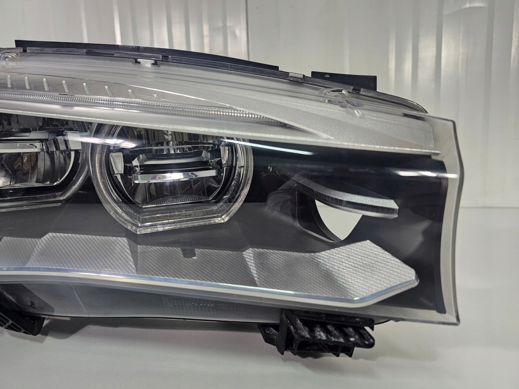 Фара правый  перед bmw x5 f15 f16 адаптивный full led на кассета Оригинал