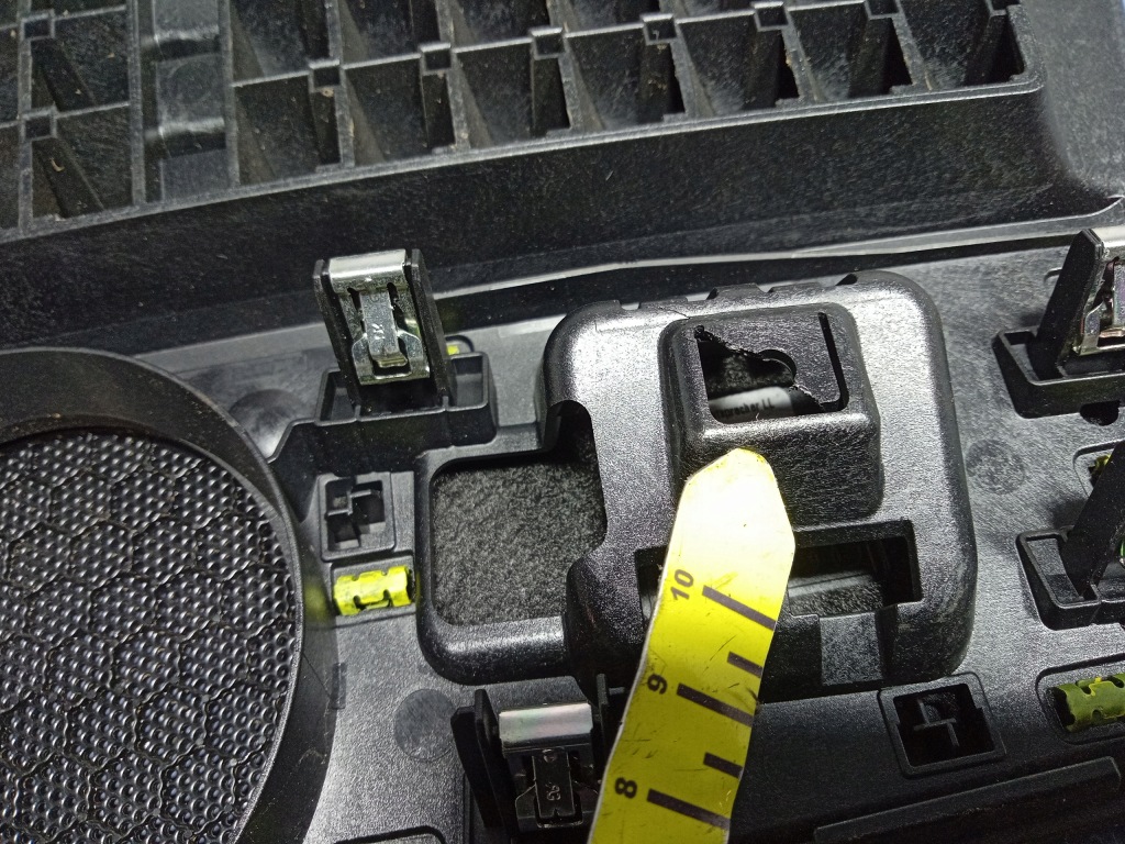 фото №6, Audi q4 e-tron решётка обдув передней стекло 89b819635