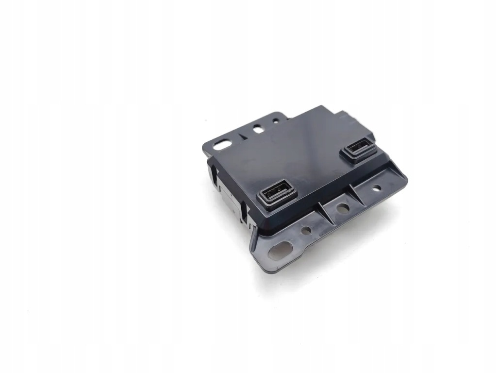 Tesla model 3 разъём / соединитель usb 2020 седан 4/5dr 1093295-00-a 35012502 в Украине