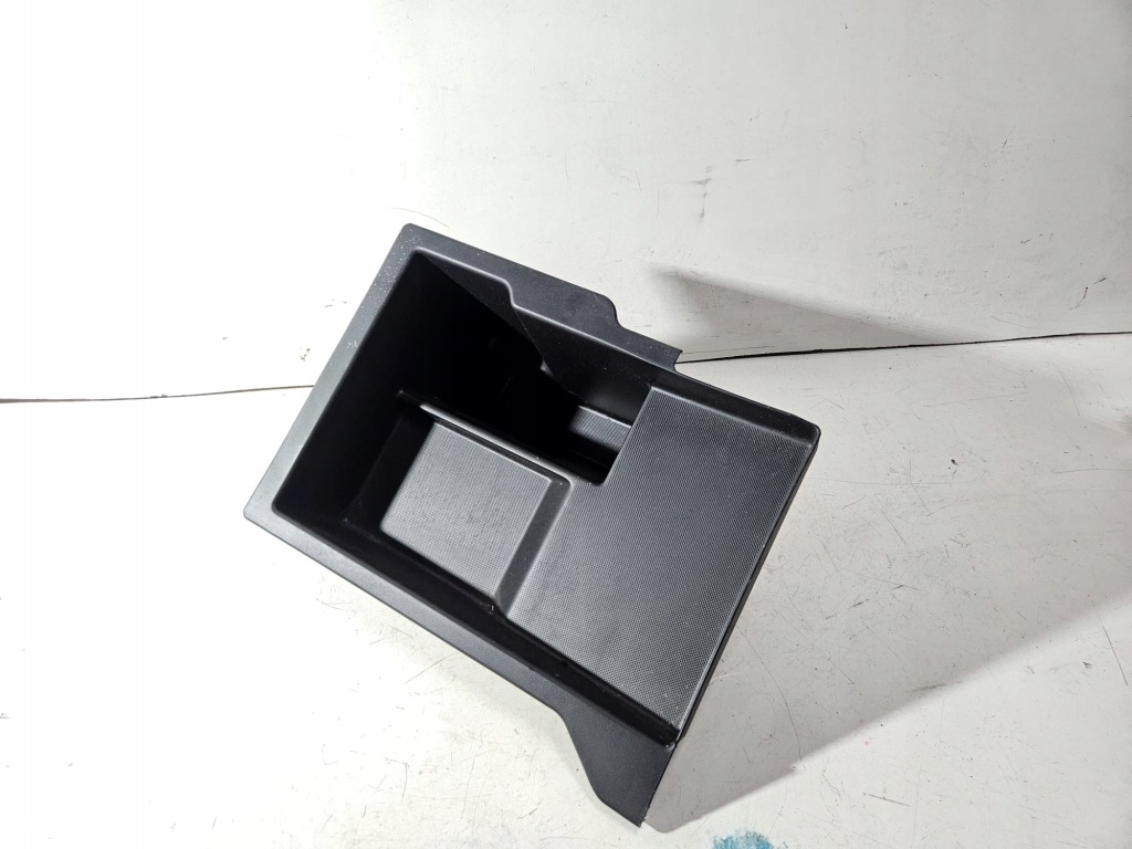 Купить Бардачок peugeot partner iv 4 8910038000