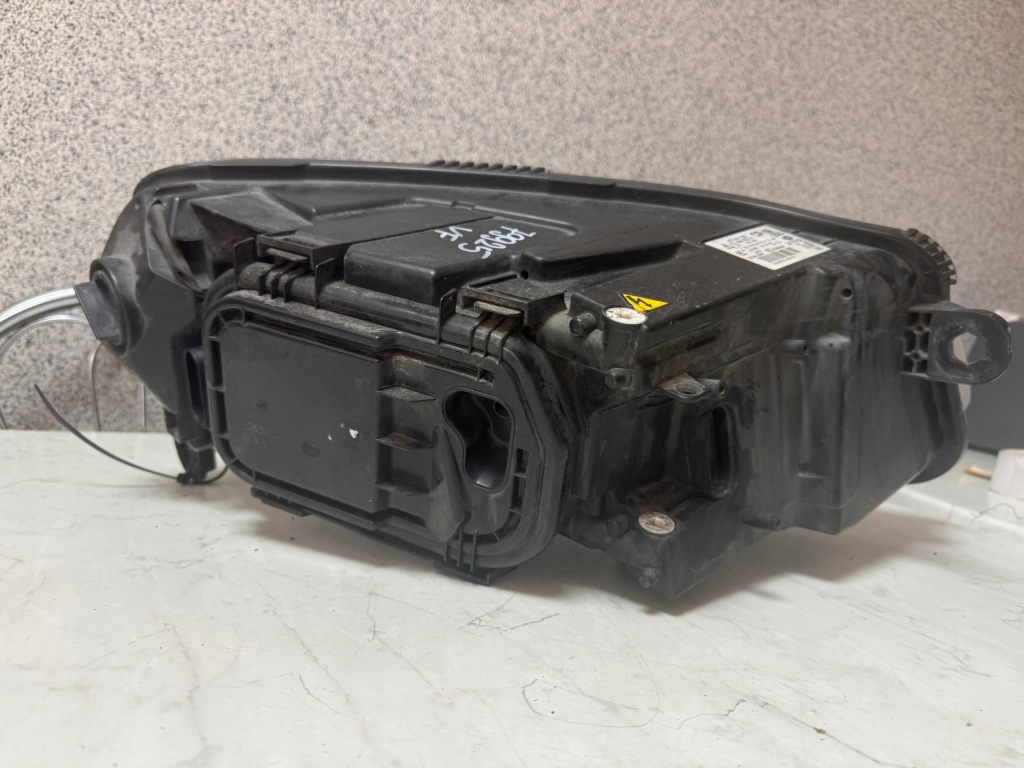 Audi a6 c6 рестайлінг  фара передня led ксенон європа оригінал Недорого