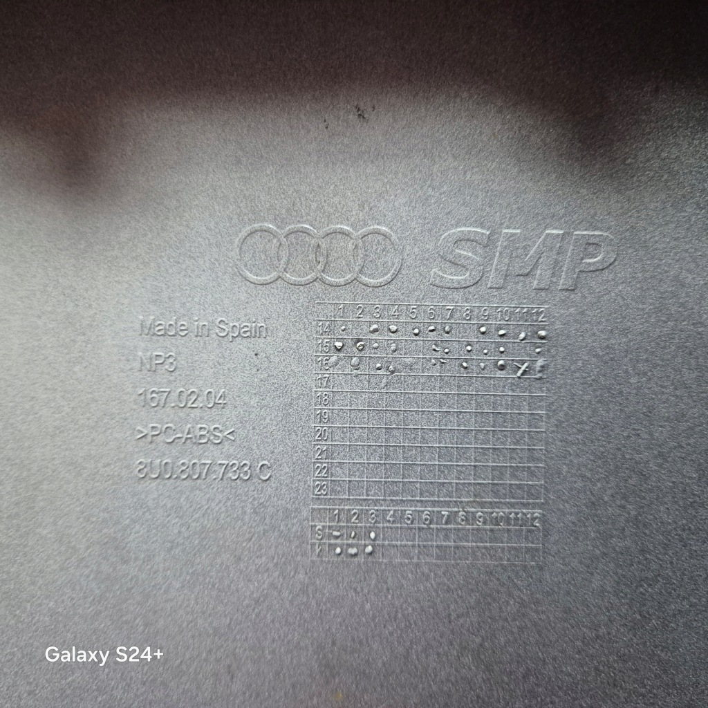 Купить Audi q3 8u0 рестайлинг  s-line 2016 - бампер передний решётка радиатора решётка