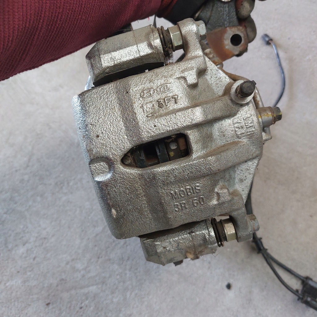 фото №15, Hyundai ix35 1,7crdi 2013 поворотный кулак правая передняя + суппорт + диск nowa