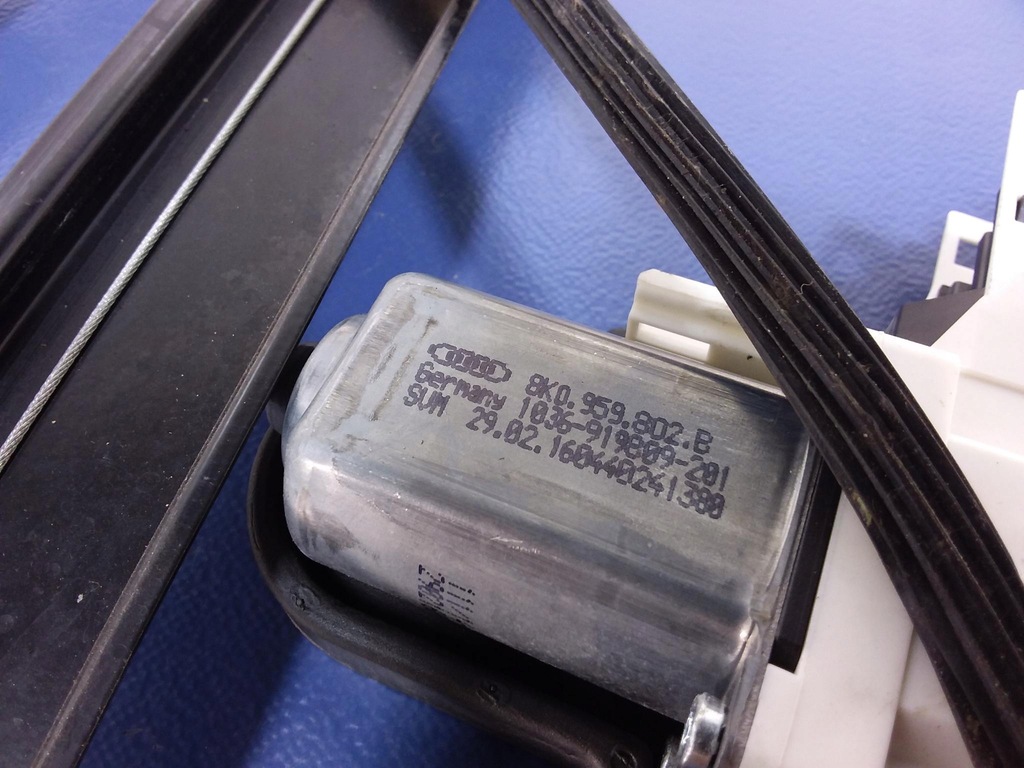 фото №5, Audi a8 d4 4h підйомник скло перед правий