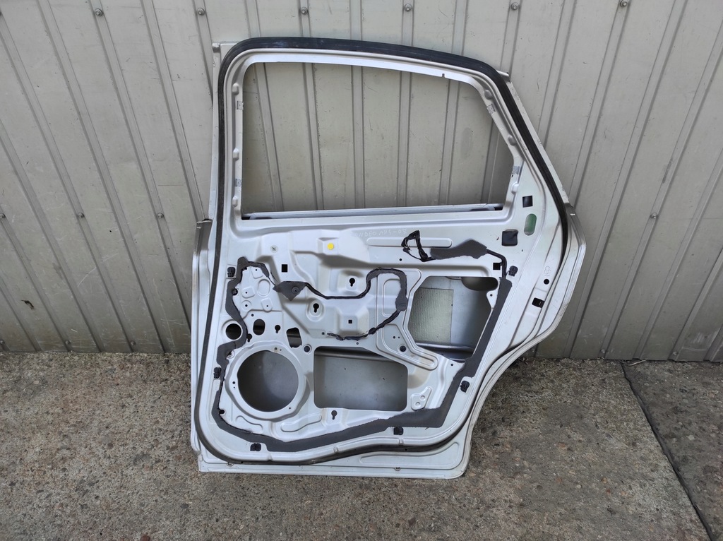 фото №4, Ford mondeo mk4 07- hb двері праве задня