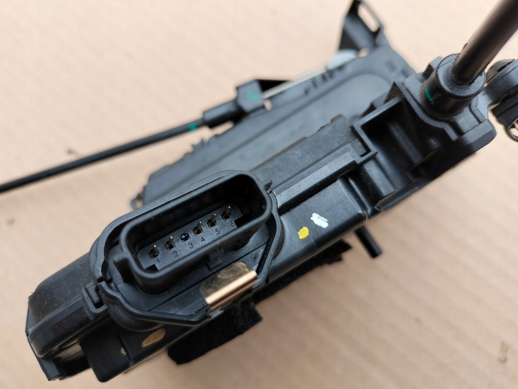 фото №8, Renault captur i замок дверь задняя 5 pin