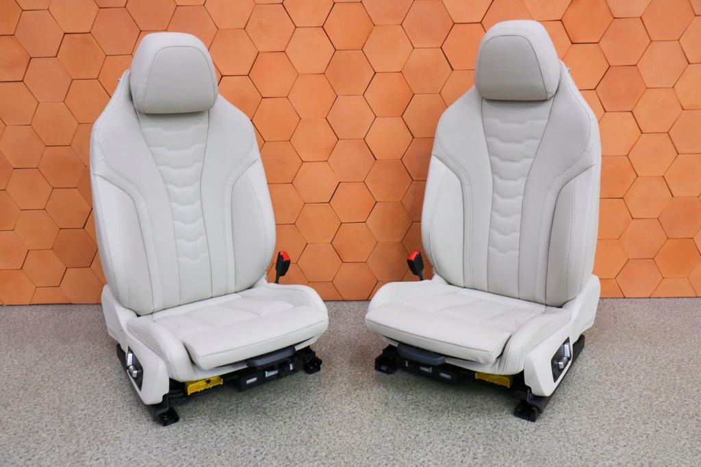 фото №14, Bmw 8 g15 салон сидіння individual шкіра merino вентиляція harman kardon