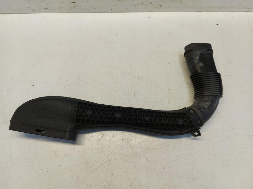 фото №2, Mercedes w205 c300e труба воздухозаборник воздуха