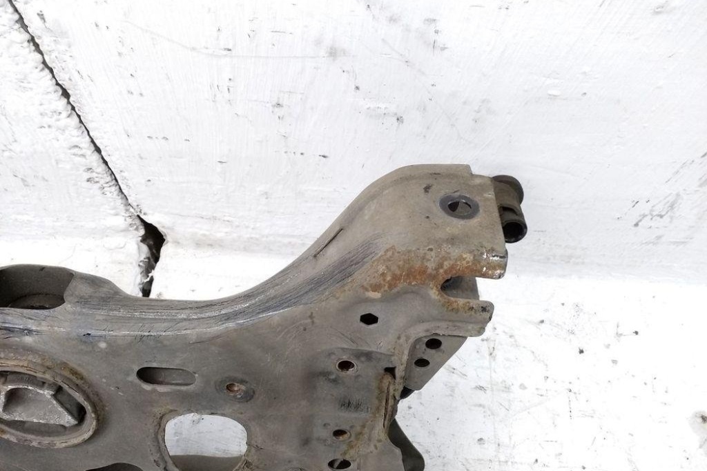 Подрамник передние skoda octavia iii 5e3 5q0199315q 1.6l дизель 2019 Киев