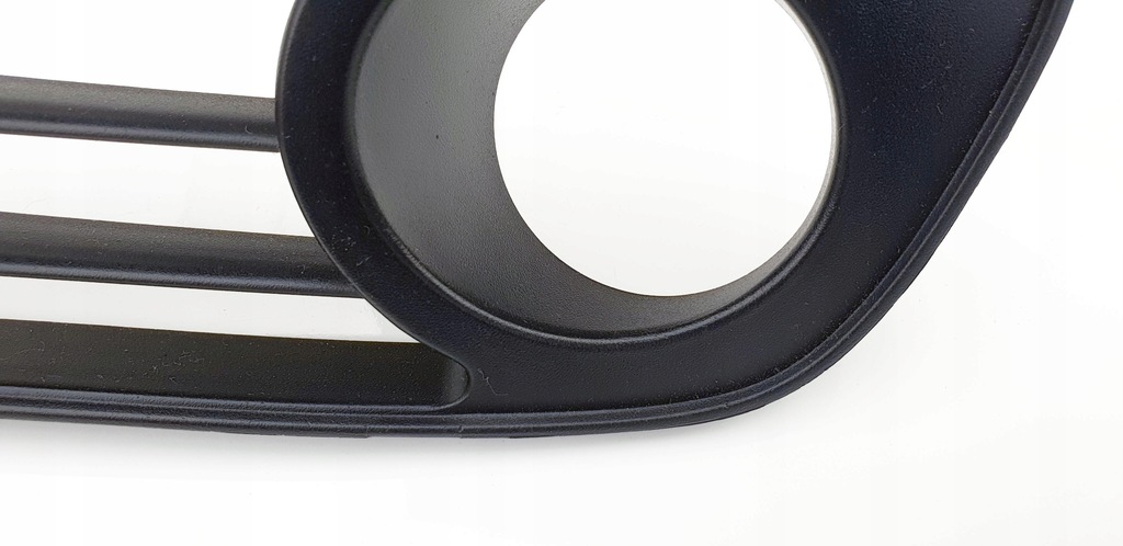 фото №8, Mitsubishi carisma решётка бампера перед передний противотуманная фара галогенная левая