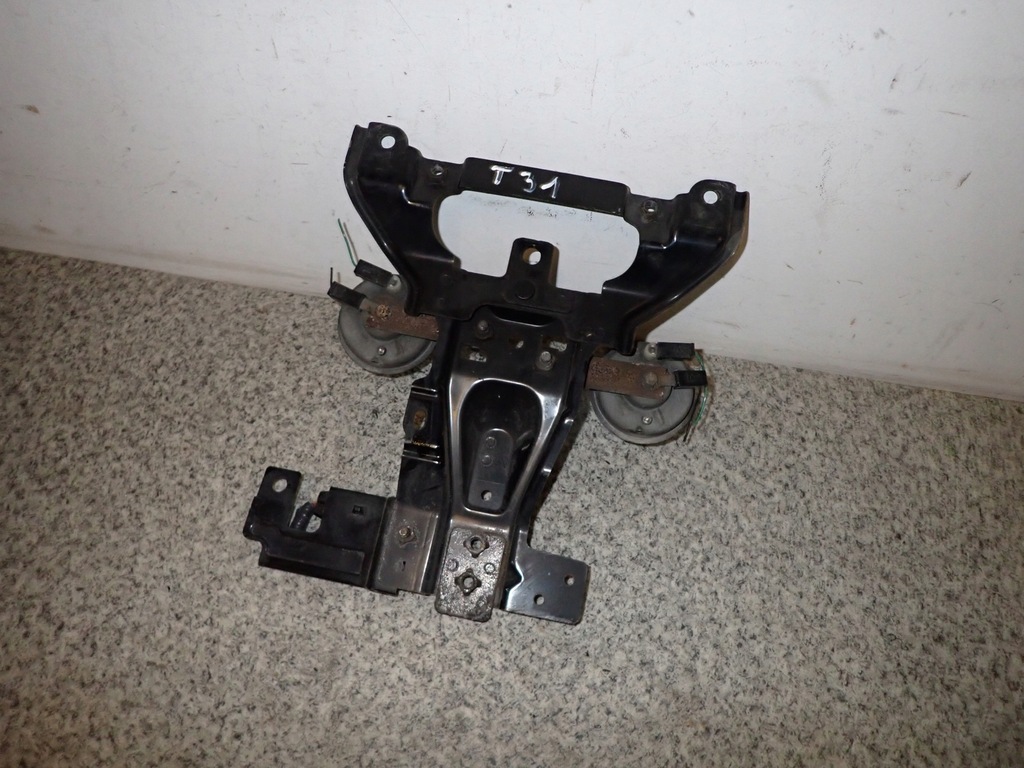 фото №4, Nissan xtrail t31 07- кронштейн замка капот поперечина