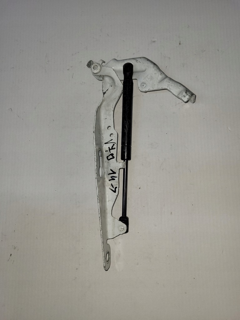 фото №1, Volovo xc70 31385811 петля капот правый