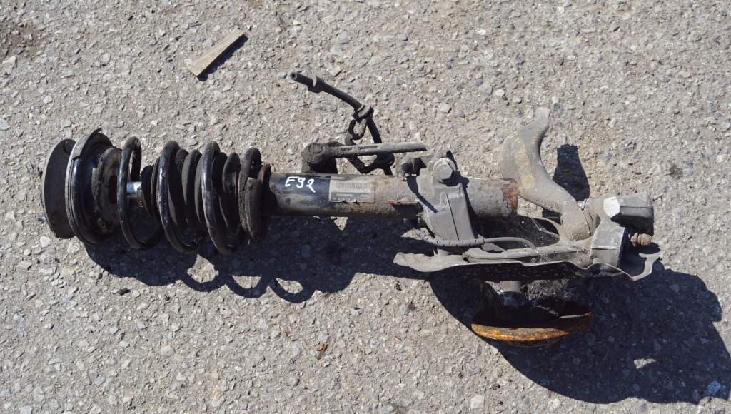 Поворотный кулак амортизатор правый перед bmw e92 e93 Киев