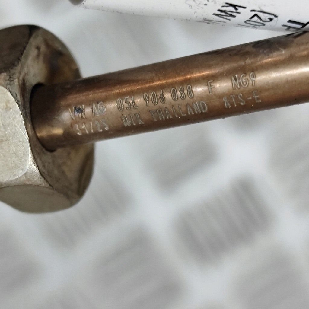 фото №6, Skoda karoq 2023 датчик температуры масла