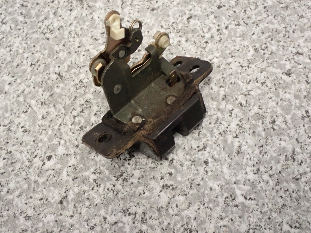 фото №7, Hyundai trajet замок крышки задний багажника