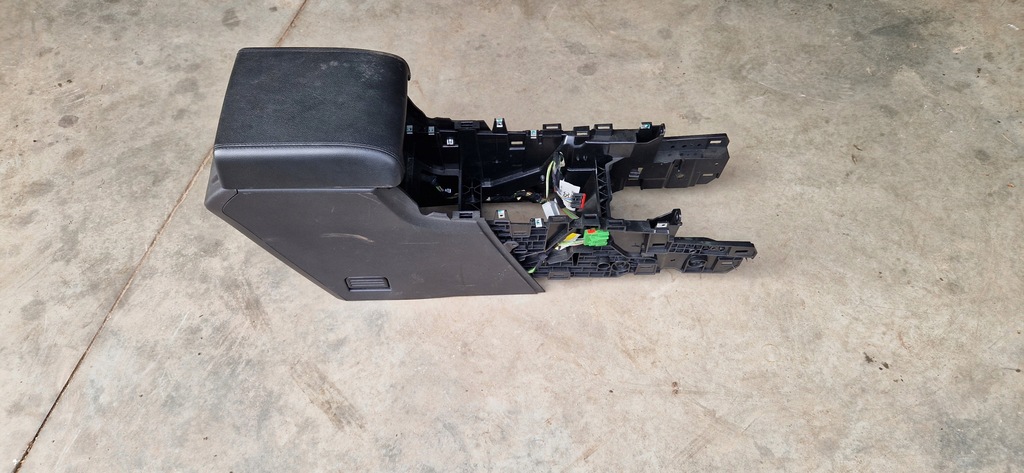 фото №1, Land rover discovery подлокотник l550 2014+ tanio