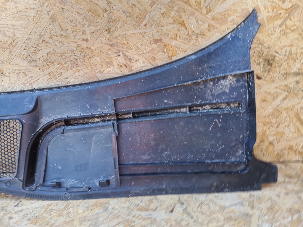 фото №7, Audi a4 b9 жабо верхний 8w1819403