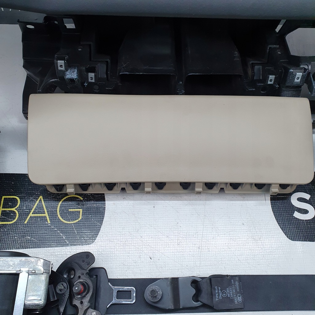 фото №7, Discovery sport приборная панель консоль подушки безопасности ремни подушка безопасности