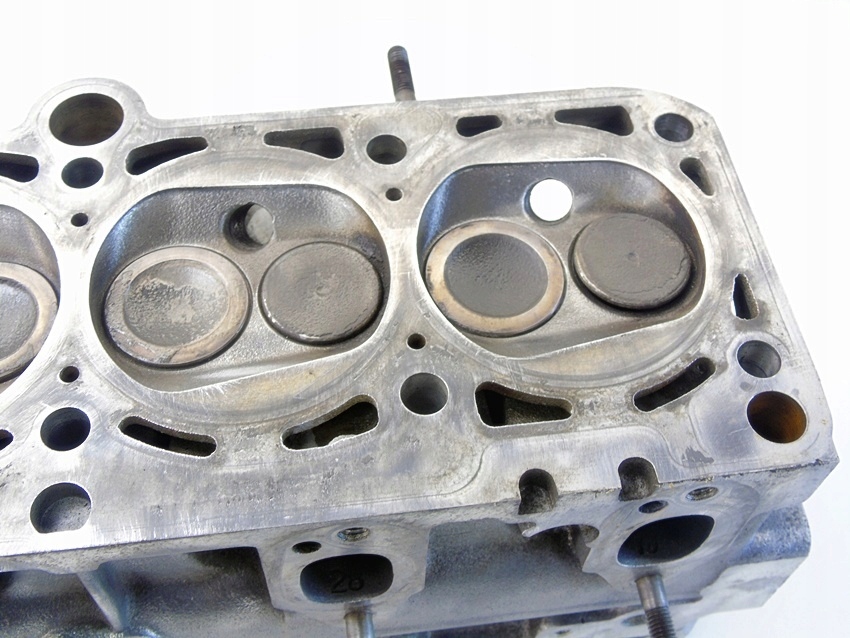 Головка вал 1.6 8v mpi golf 4 audi a3 octavia bora leon new beetle Доставка