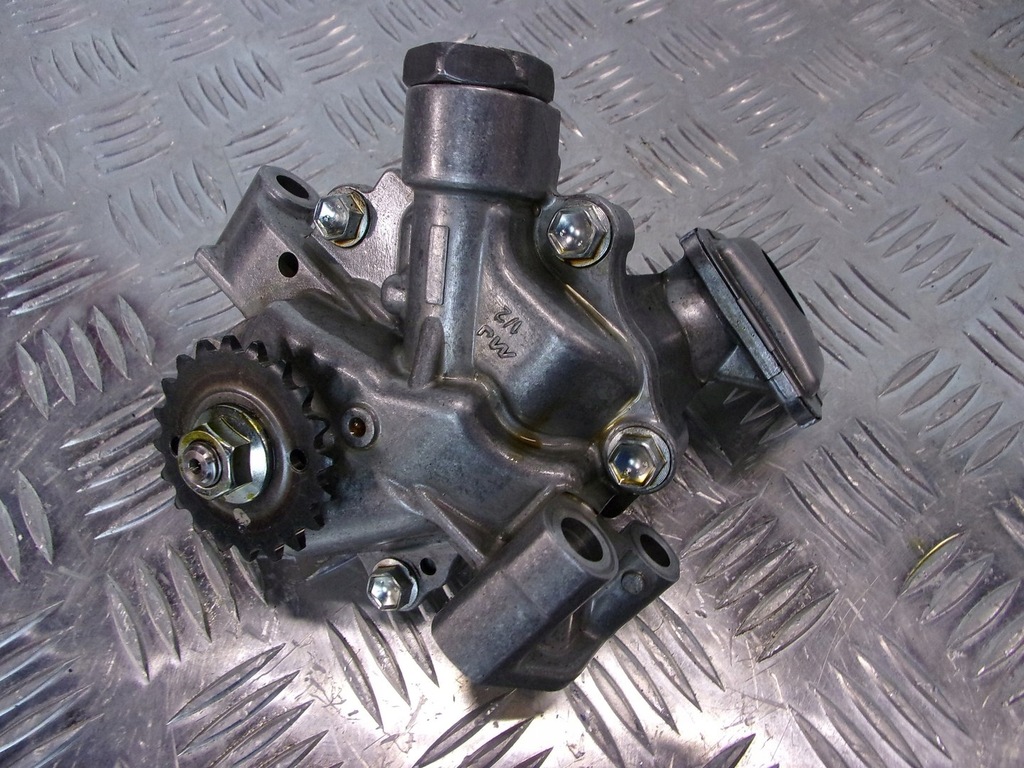 фото №1, Насос масла toyota chr 1,8 hybrid