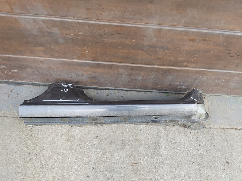 фото №1, Toyota yaris iii порог правый 5d