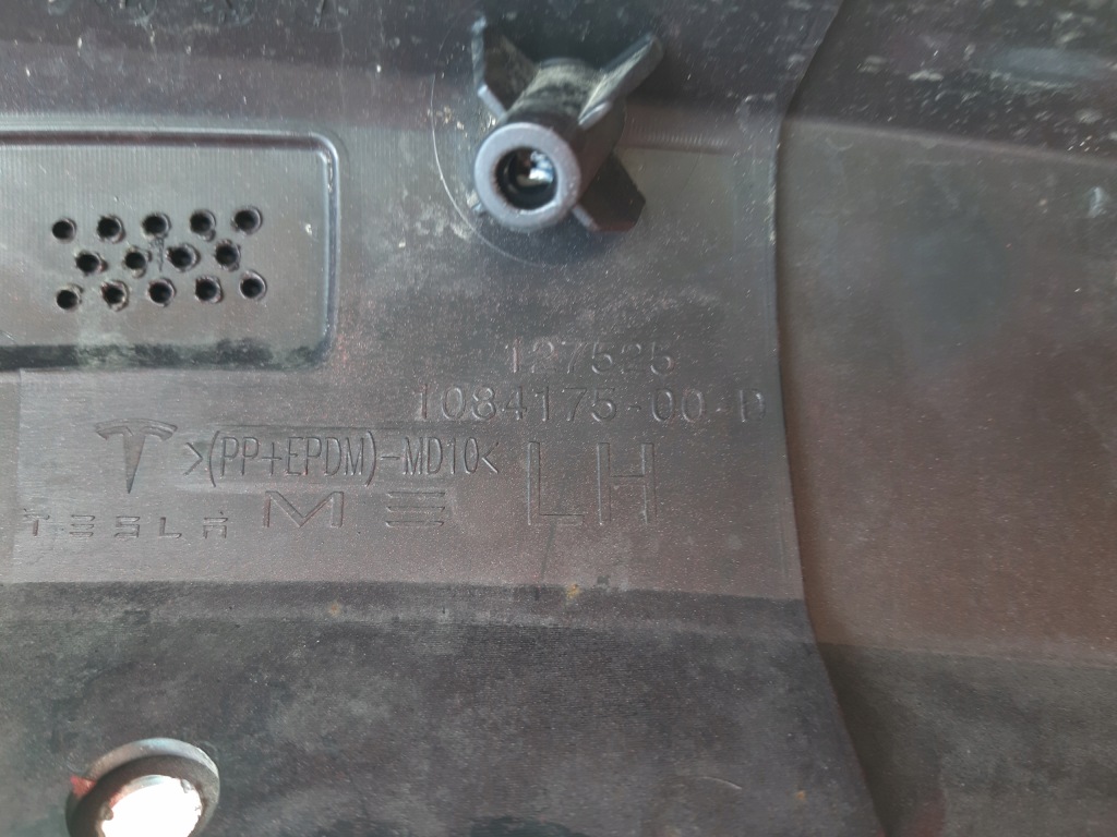 Tesla model 3 iii бампер перед передній 1084175 в Україні