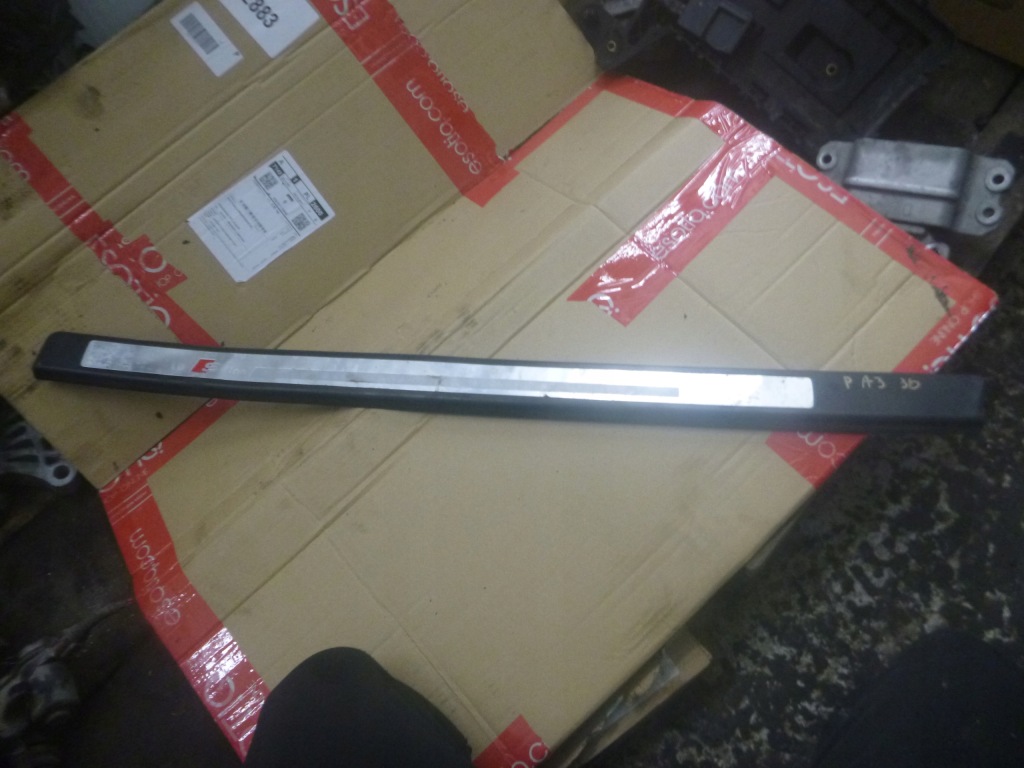 Купить Молдинг накладка порог перед правая audi a3 8p s-line 8p3853492a